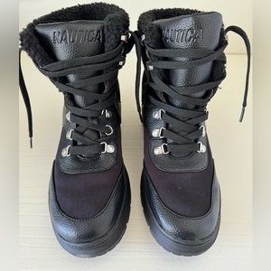 Women’s Black Winter Boot Size 7